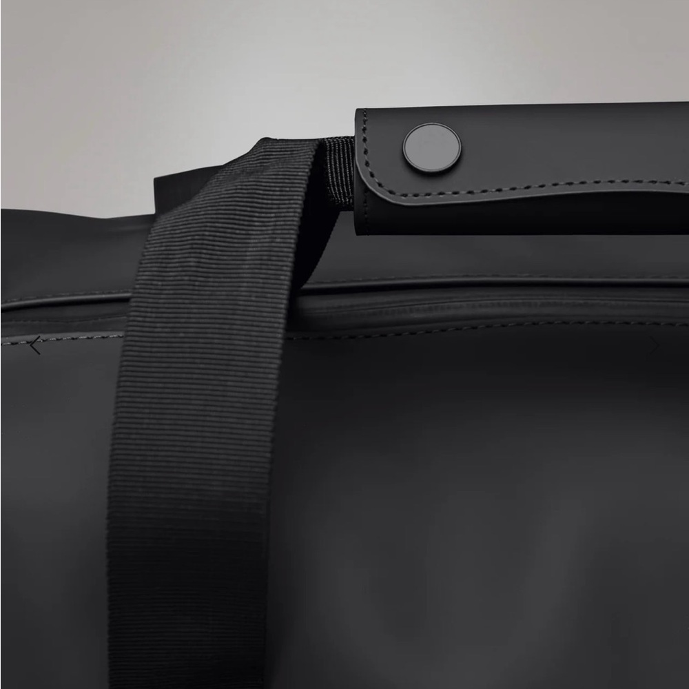 GUC Rains Hilo Weekend Black Duffel Bag Small - Picture 15 of 15